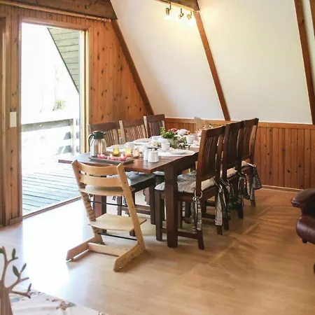 Three-bedroom Holiday In بيت للعطل *